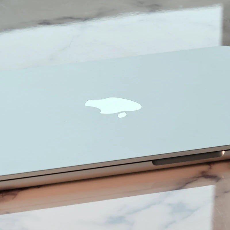 Apple MacBook Air 2022 | M2 | 8 GB RAM 256 GB SSD | 13.3-inch Retina Display | Pre-Owned A++ Grade